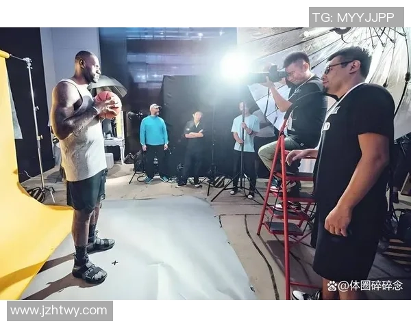 詹姆斯与足球巨星偶遇共话运动梦想交流跨界合作潜力